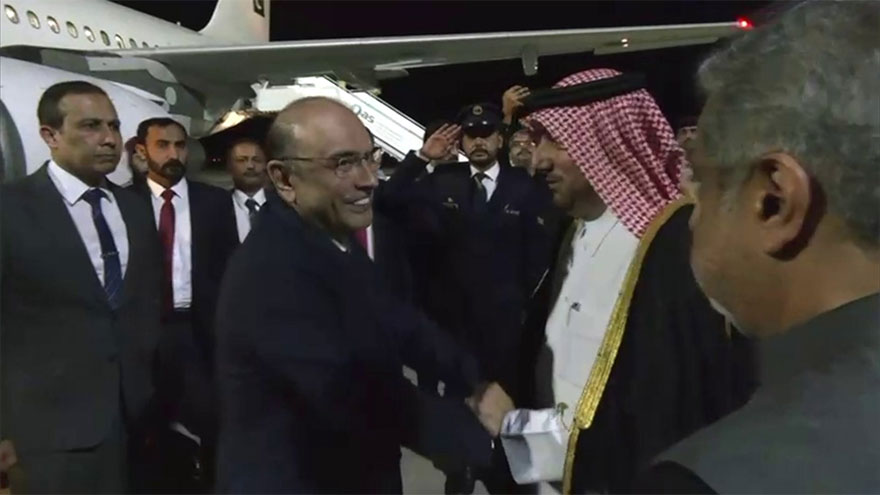 President Zardari reaches Qatar to attend world summit on social development