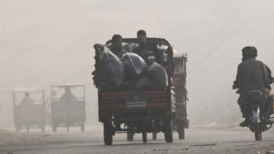 Lahore tops world's most polluted cities list as smog blankets Punjab again