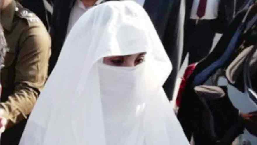 Bushra Bibi files petition for early hearing in 190mn pounds case