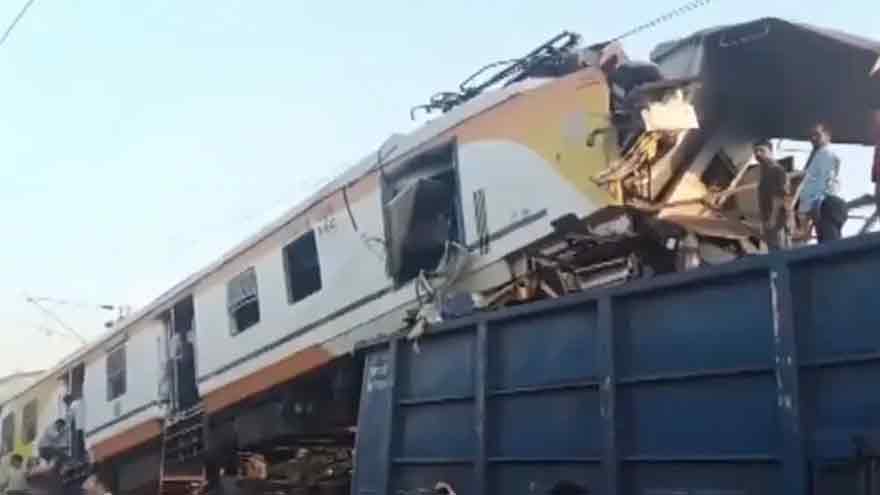 8 killed in train collision in central Indian state of Chhattisgarh