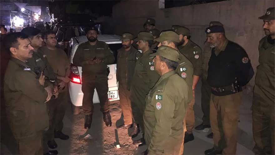 Two cops among three held as robbers' gang busted in Lahore