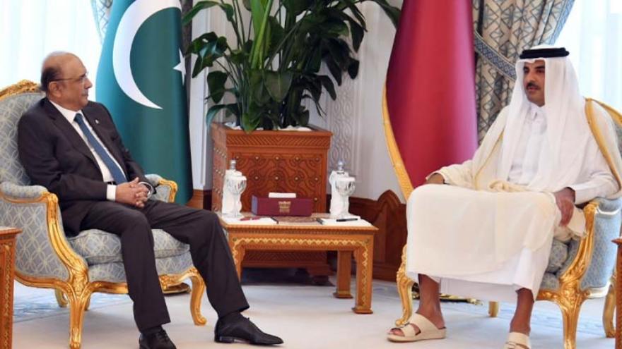 President Zardari offers expansion of defence collaboration to Qatari emir