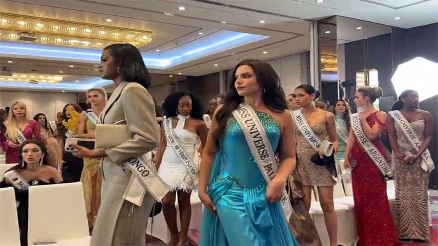 Miss Universe contestants walk out after Miss Mexico 'humiliated'