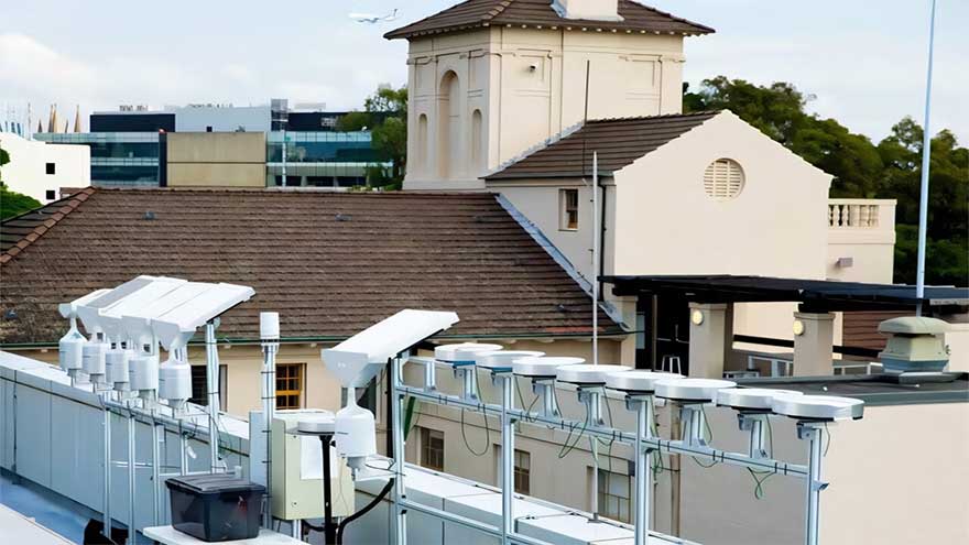 Scientists invent new type of paint that harvests water from thin air