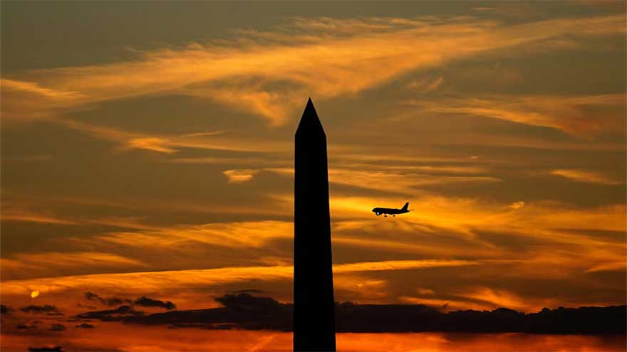 US orders 10% flights cut at major US airports due to shutdown