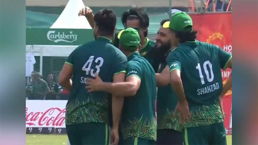 Pakistan win cliff-hanger against Australia to move into Hong Kong Sixes final