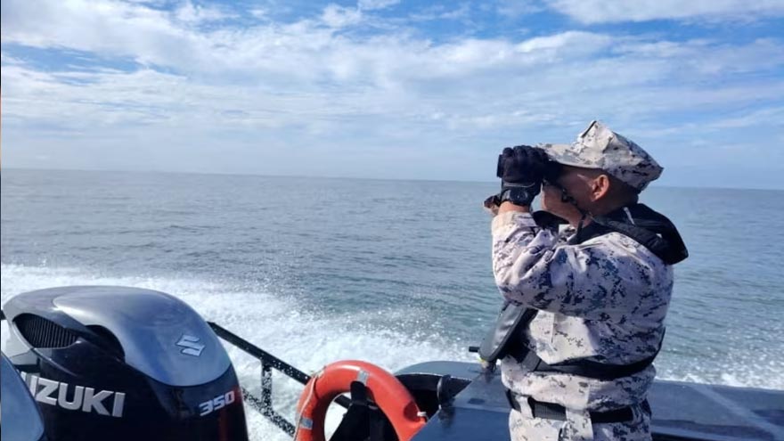 Migrant vessel sinks off Malaysia-Thailand border, hundreds missing