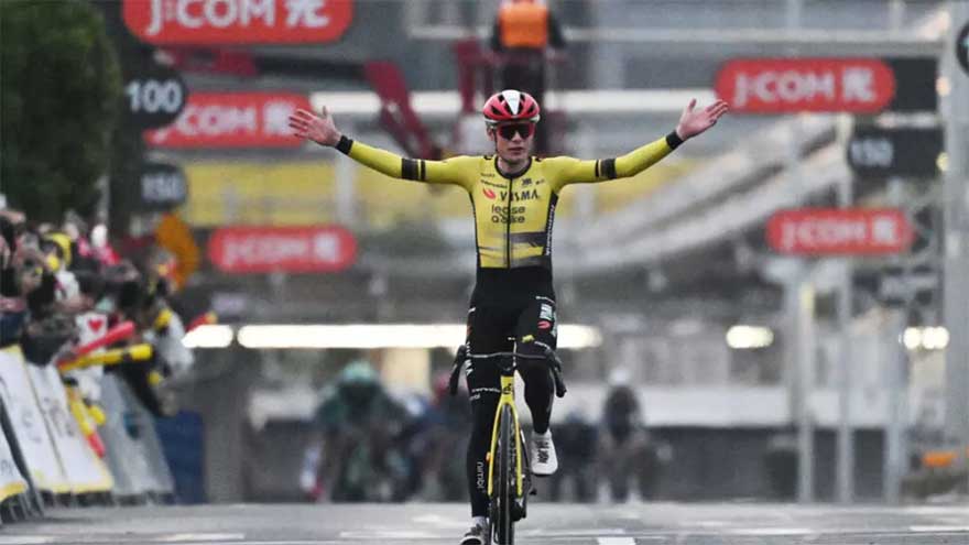 Vingegaard says back to his best after Japan win