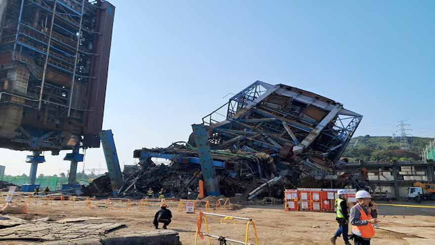 South Korea rescuers recover 3rd body after power plant collapse, media reports say