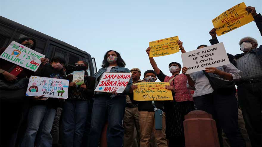New Delhi police detain dozens in anti-pollution protests