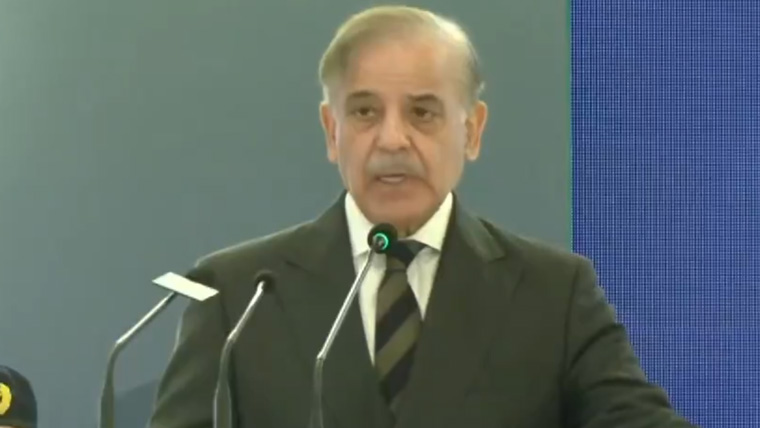 افغانستان دہشت گردوں کے خلاف کارروائی کرے، تعاون کیلئے تیار ہیں: وزیراعظم