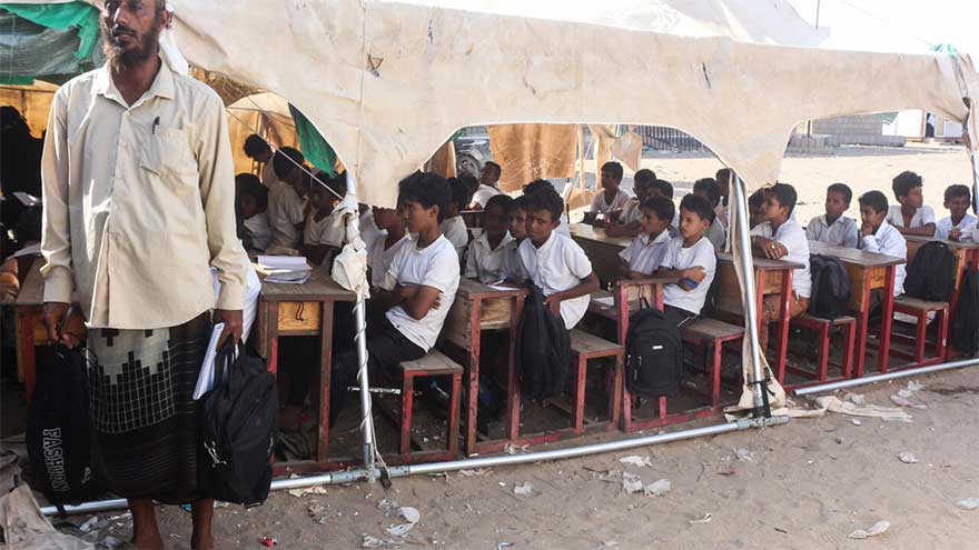 Where school is a tent: Yemeni kids learn without classrooms, textbooks