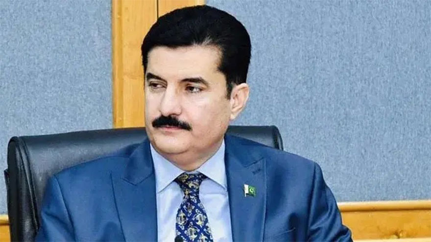 Governor KP visits PIMS, inquires after injured of court blast