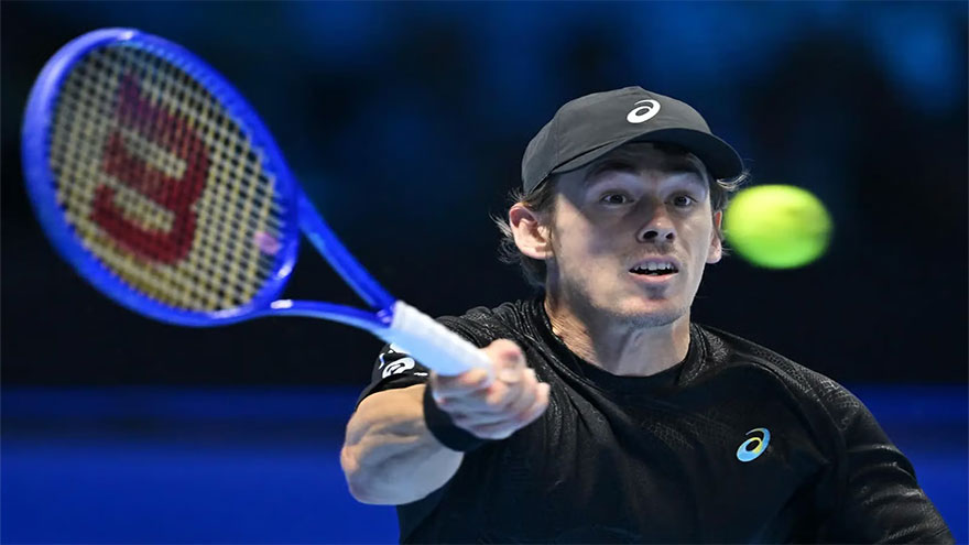 De Minaur knocks out Fritz to keep ATP Finals hopes alive