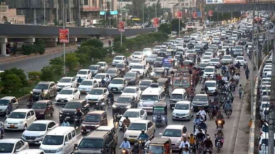 New speed limits set on Karachi's Shahra-e-Faisal as e-challan system kicks in