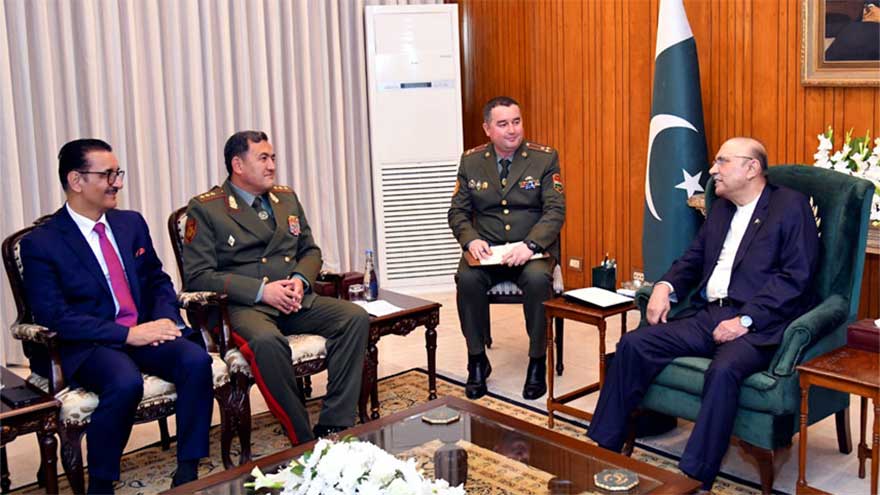 Pakistan, Tajikistan can play role in promoting peace in region: President