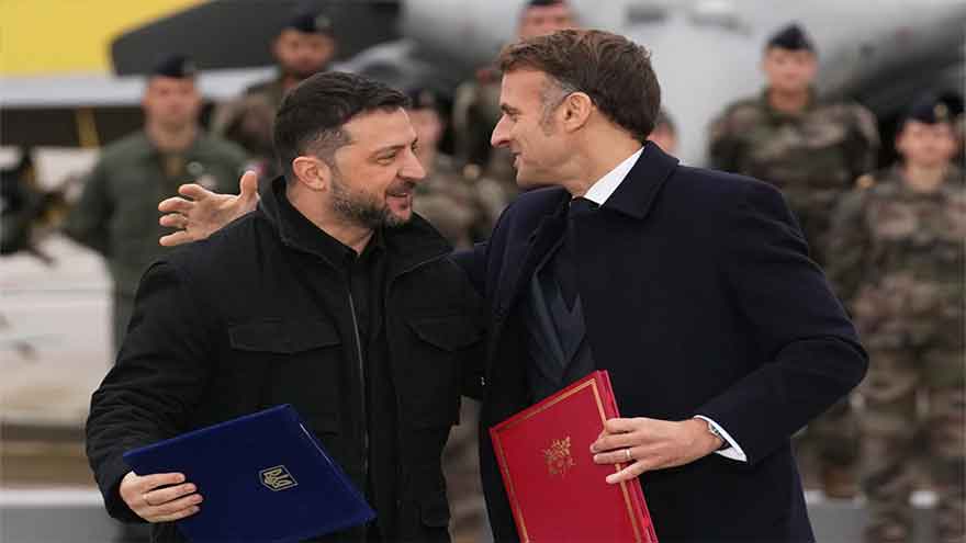 Ukraine signs a letter of intent to buy up to 100 Rafale warplanes from France