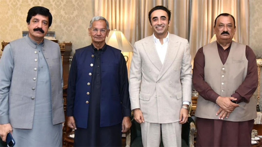 Bilawal, Governor Punjab discuss political situation in country