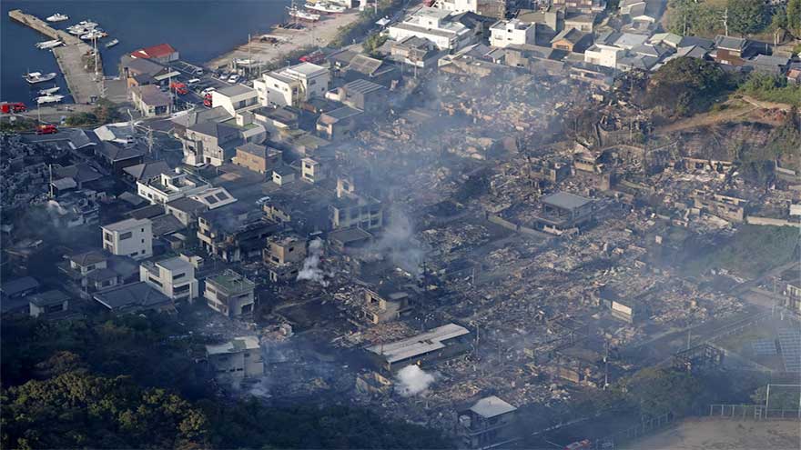 Fire razes 170 buildings in southern Japan, one missing