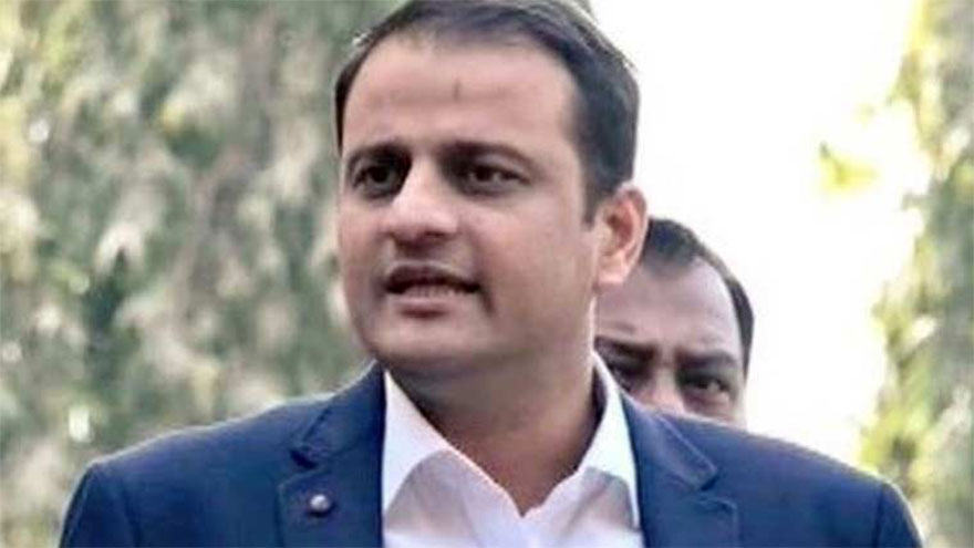 Karachi mayor urges Sindh governor not to indulge in politics