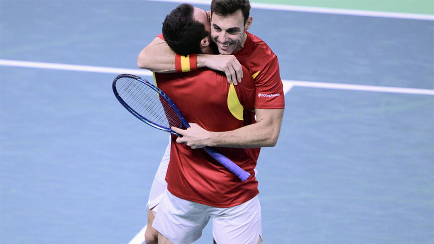 Spain and Germany reach Davis Cup semi-finals