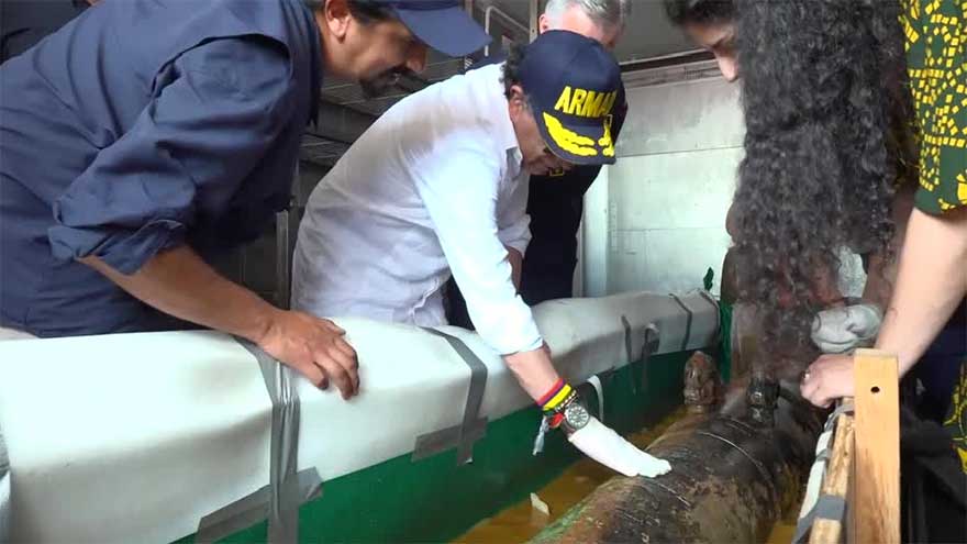 Colombian president inspects cannon, artefacts recovered from 300-year-old shipwreck