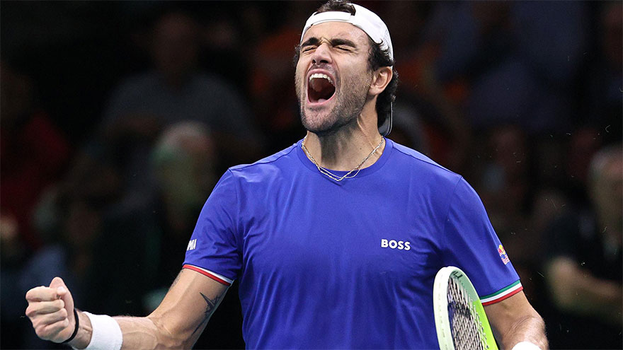 Italy edge into Davis Cup final with epic tie-break