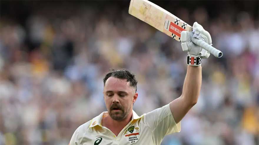 Head shapes up as solution for Australia's opening woes