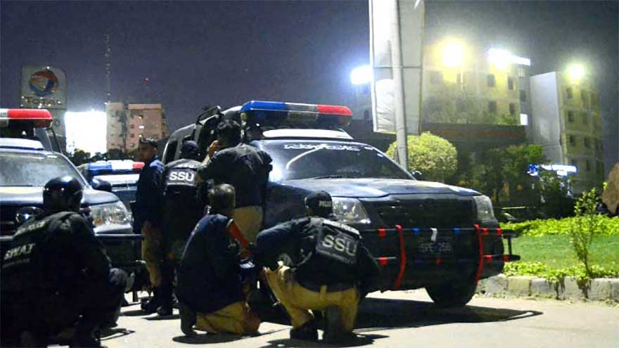 Illegal Afghan nationals attack police van, free their accomplices