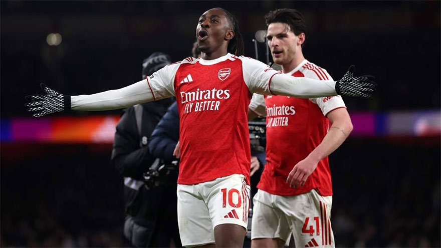 Eze treble fuels Arsenal's derby rout of Spurs