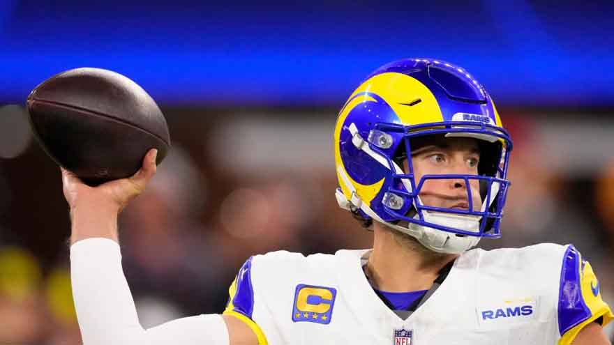 Stafford and Adams connect for 2 more TDs while NFC-leading Rams roll to 34-7 win over Buccaneers