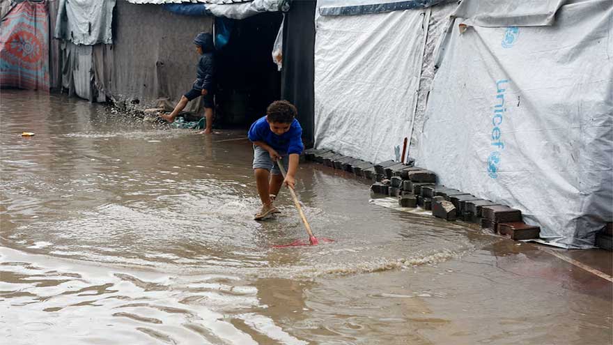 Floods swamp homeless Palestinians' tents in Gaza as winter looms
