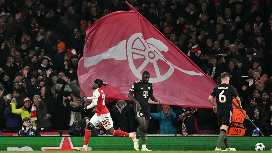 Arsenal thump Bayern to stay perfect in Champions League