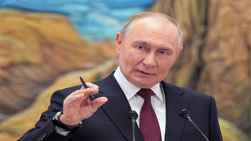 Putin says Russia will fight on unless Ukraine cedes land