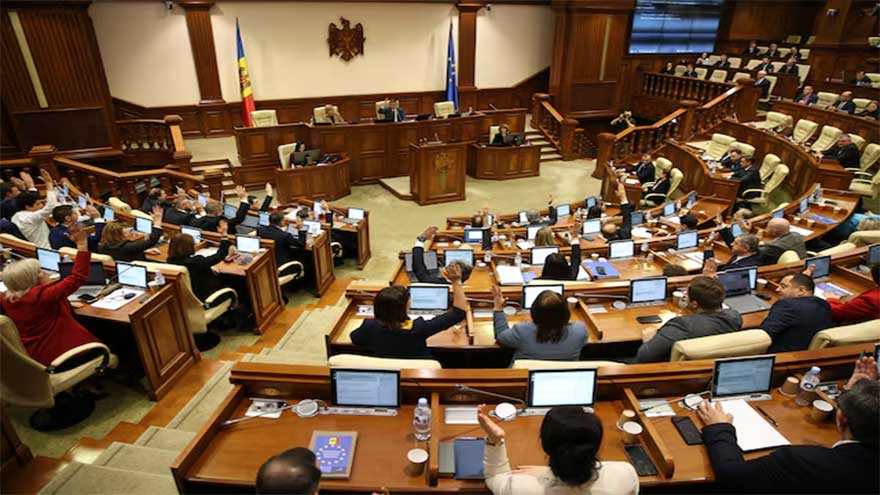 Moldovan Parliament votes to close Russian cultural centre
