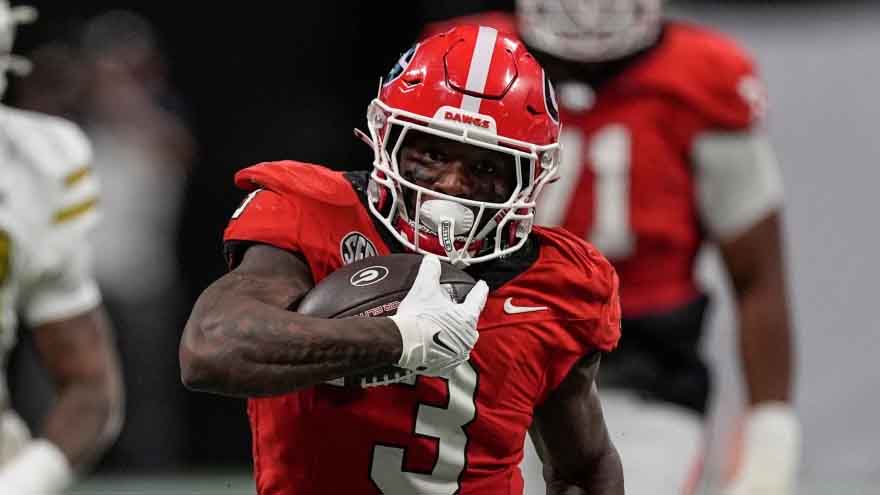 No. 4 Georgia holds off No. 23 Georgia Tech 16-9 for 8th straight win in series