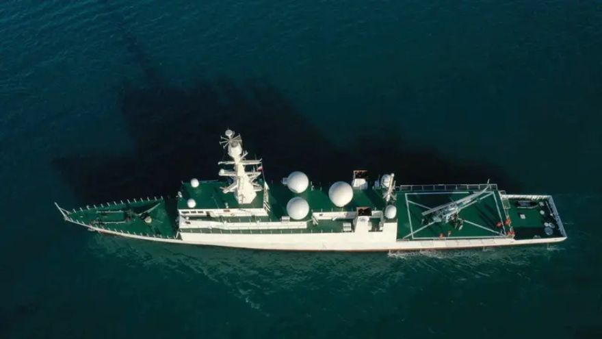 Repaired Sahand destroyer, floating base join Iranian Navy, state media say