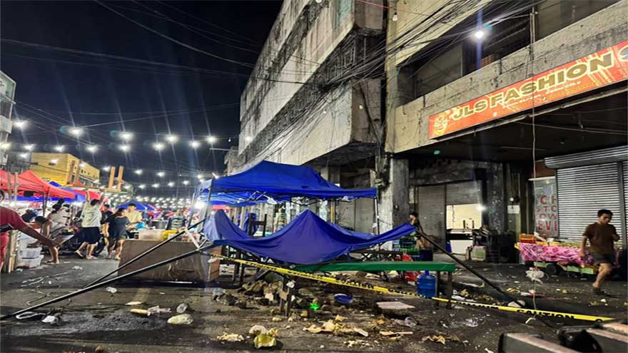 At least 5 dead after strong quake in central Philippines