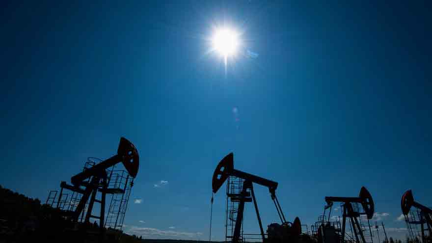 Oil rebounds from 16-week lows on prospects of tighter Russian crude sanctions