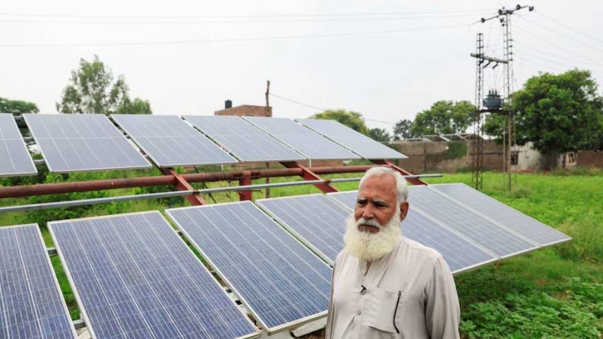 Solar-powered farming is digging Pakistan into a water catastrophe
