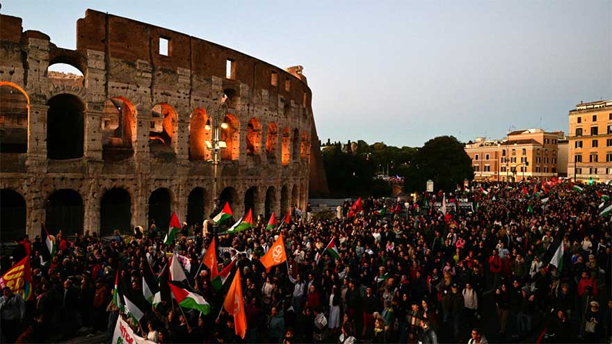 Rallies against Israel interception of Gaza flotilla sweep Europe