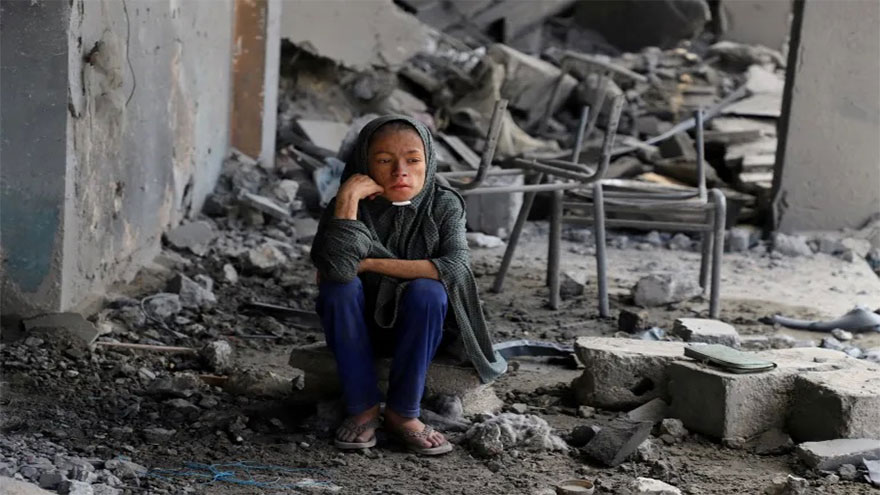 Israel threatens all staying in Gaza City, kills at least 53 in enclave