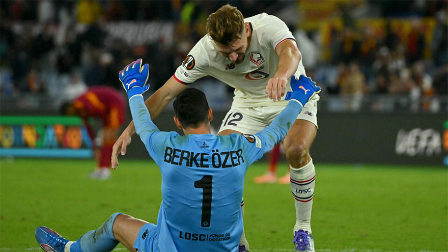 Lille goalkeeper saves three penalties in Europa League win