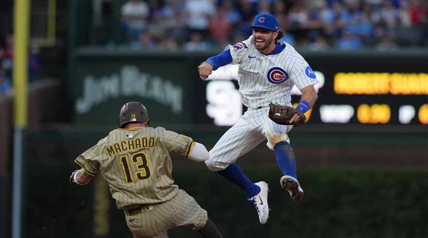 Dansby Swanson leads stellar defensive performance for Cubs in NL Wild Card Series
