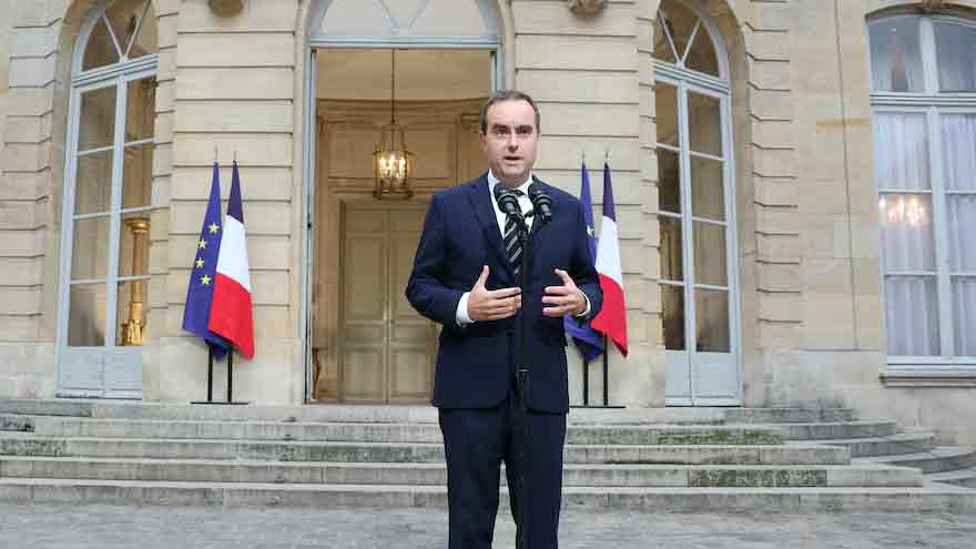 France's new prime minister resigns