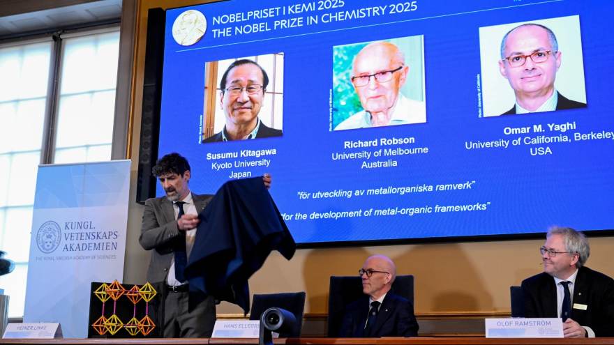 Trio win Nobel chemistry prize for developing 'Hermione's handbag' materials