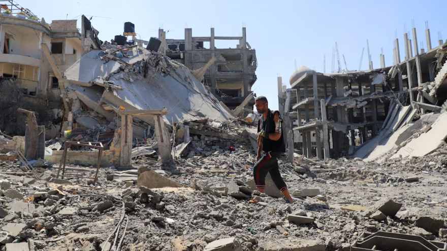 Cautious optimism at Gaza talks as Hamas hands over lists of names for swap deal