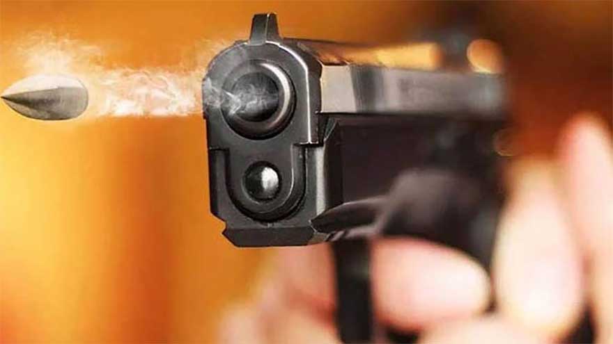 Guard killed as vehicle of Sindh minister comes under fire in Thatta