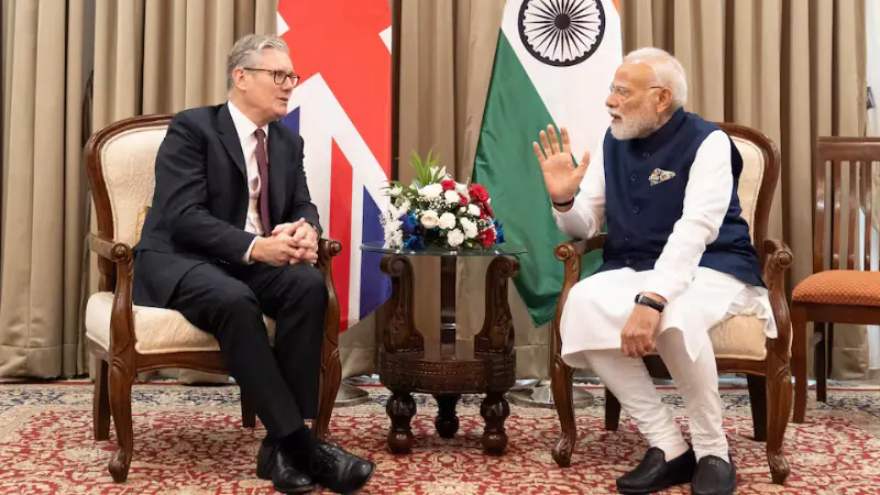 UK signs $468m deal to supply India with missiles