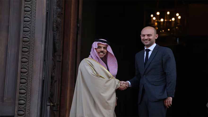 Europeans, Arabs meet to flesh out next phase in Trump Gaza plan